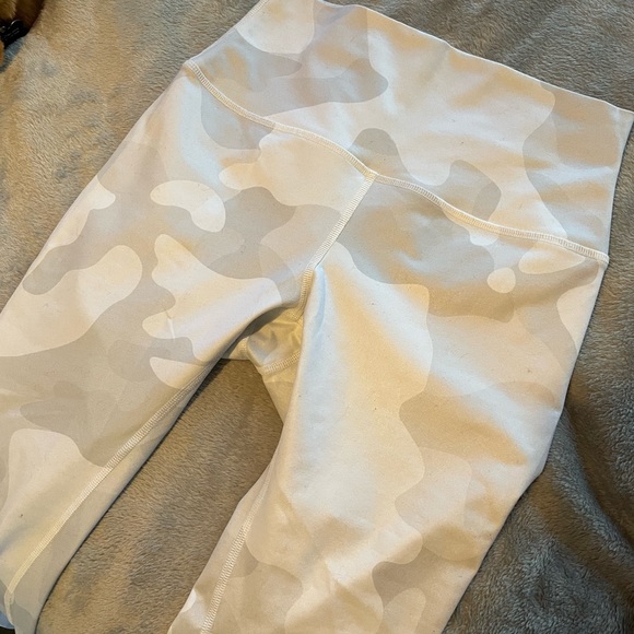 High Wasted Camo Vapor Legging - Picture 6 of 6